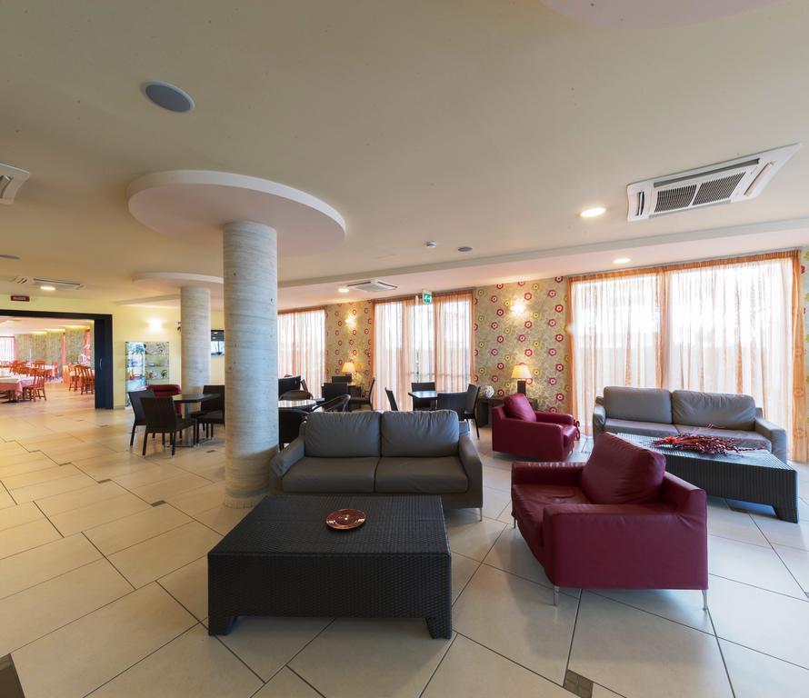 Hotel La Ninfea Montesilvano Marina Esterno foto