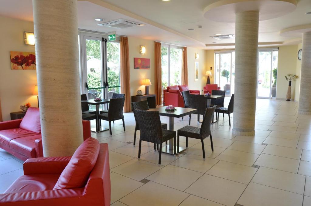 Hotel La Ninfea Montesilvano Marina Esterno foto
