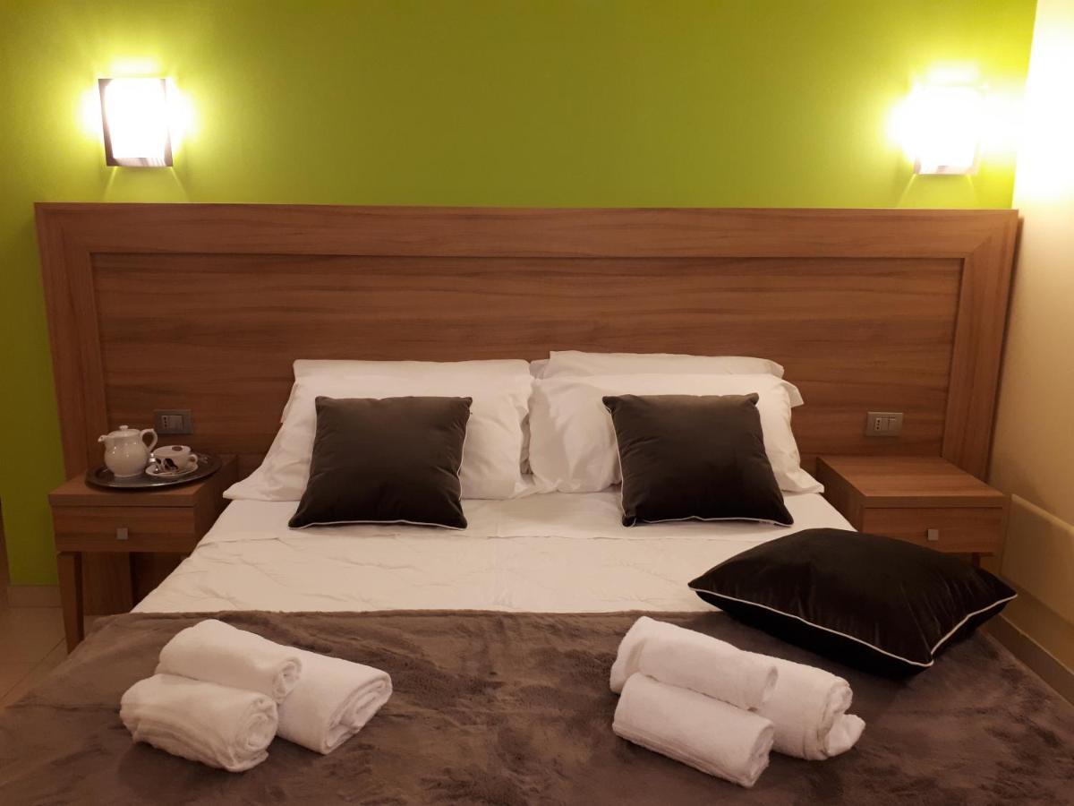 Hotel La Ninfea Montesilvano Marina Esterno foto